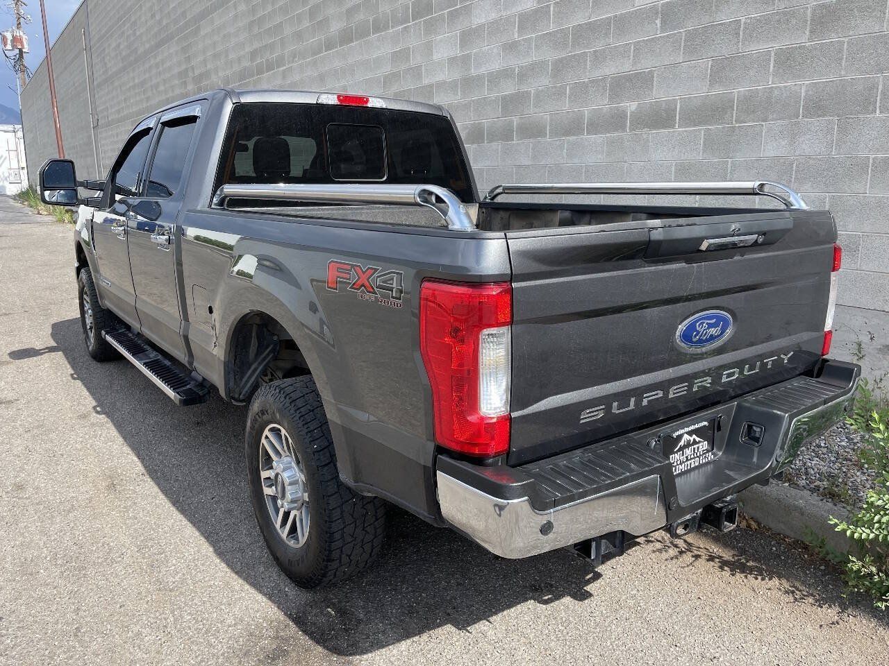 Used 2019 Ford F250 Lariat w/ Lariat Value Package AWD/4WD image 5