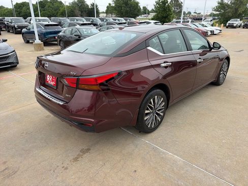 Used 2023 Nissan Altima 2.5 SV AWD/4WD image 5