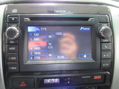 Used 2013 Toyota Tacoma 4x4 Double Cab w/ TRD Off-Road Pkg image 21