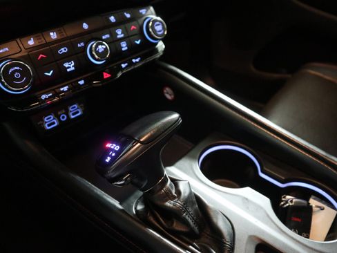 Used 2024 Dodge Durango GT RWD image 29