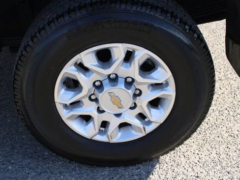 Used 2024 Chevrolet Silverado 2500 LTZ AWD/4WD image 11