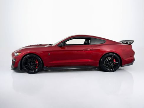 Used 2020 Ford Mustang Shelby GT500 w/ Technology Package RWD image 8