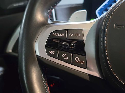 Used 2023 BMW X7 M60i w/ Climate Comfort Package image 38