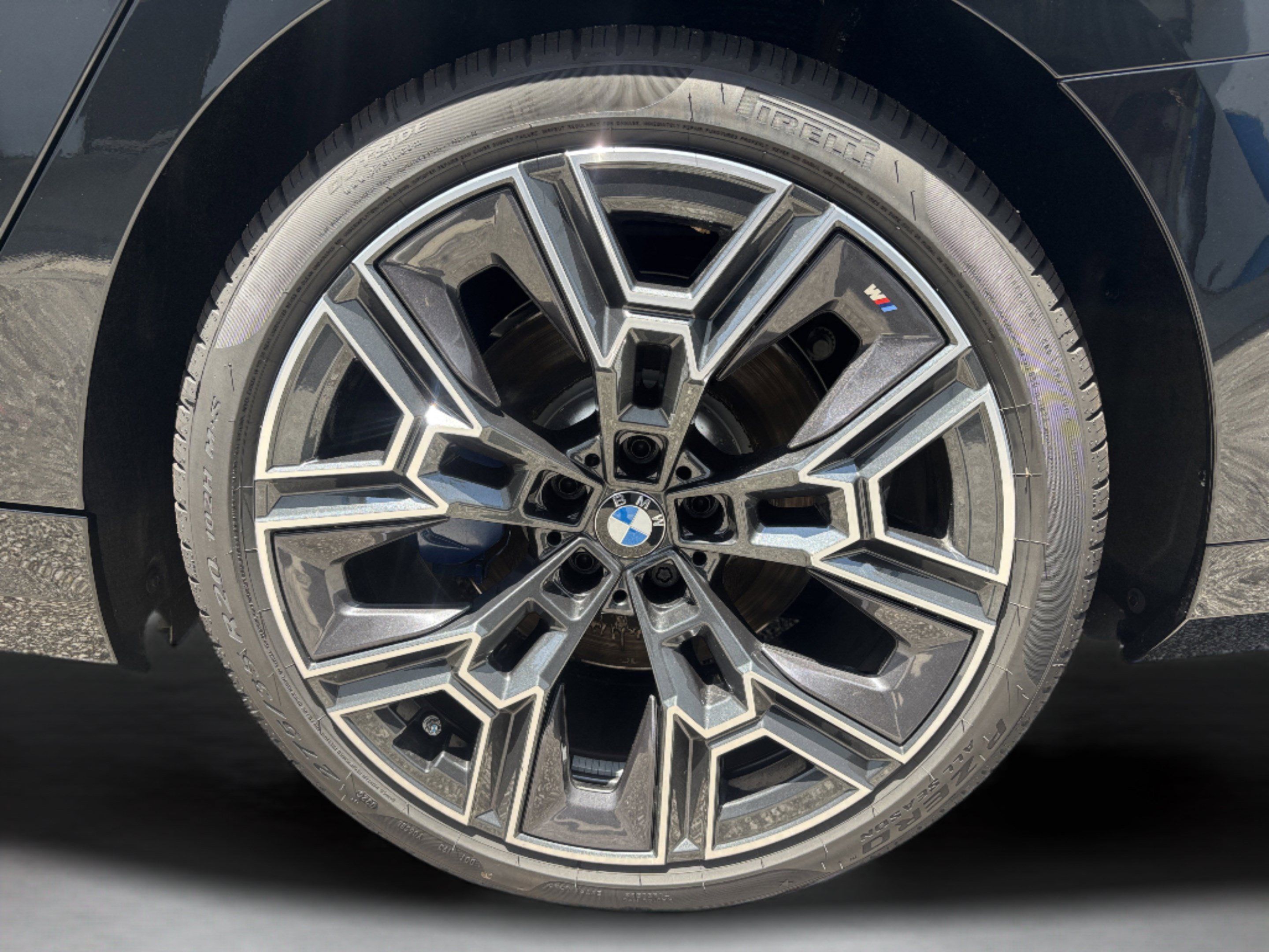Used 2026 BMW i5 eDrive40 w/ M Sport Package RWD image 31