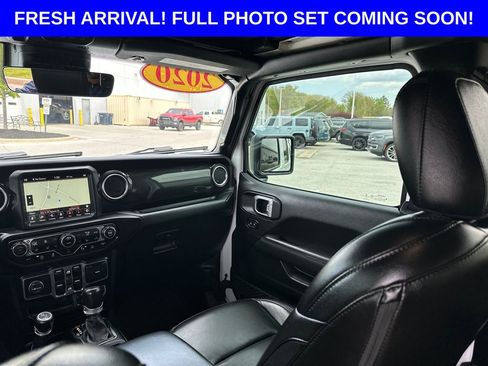Used 2020 Jeep Wrangler Unlimited Sahara AWD/4WD image 23