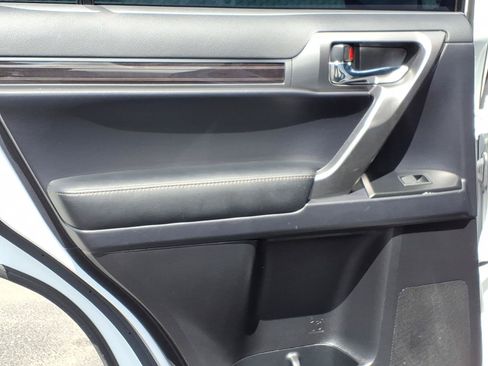 Used 2022 Lexus GX 460 Premium w/ Premium Package AWD/4WD image 19