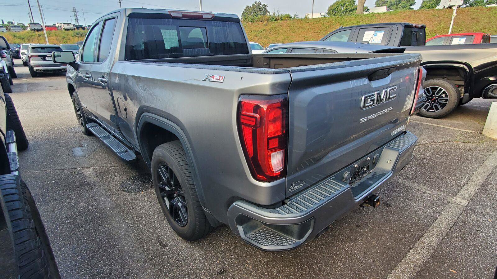 Used 2020 GMC Sierra 1500 Elevation w/ Elevation Value Package AWD/4WD image 8