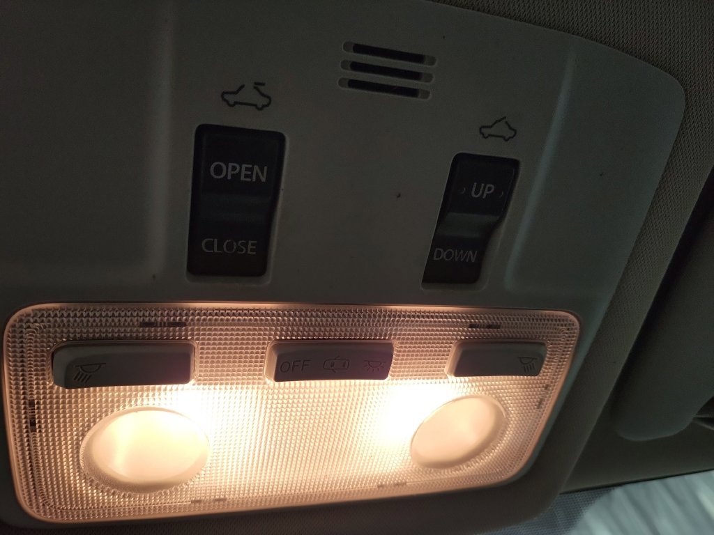 Used 2015 Toyota Corolla LE FWD image 22
