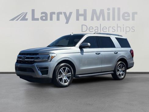 Used 2023 Ford Expedition Limited RWD image 2