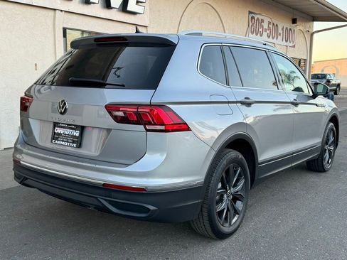 Used 2024 Volkswagen Tiguan SE image 4
