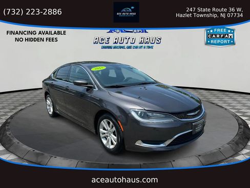 Used 2015 Chrysler 200 Limited image 1