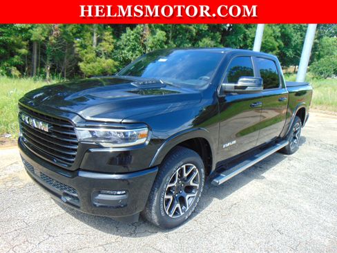 Certified 2025 RAM 1500 Laramie w/ Sport Appearance Package AWD/4WD image 11