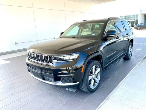Used 2021 Jeep Grand Cherokee L Limited image 2
