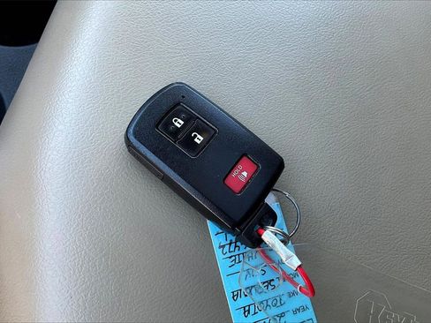 Used 2022 Toyota Sequoia SR5 image 11