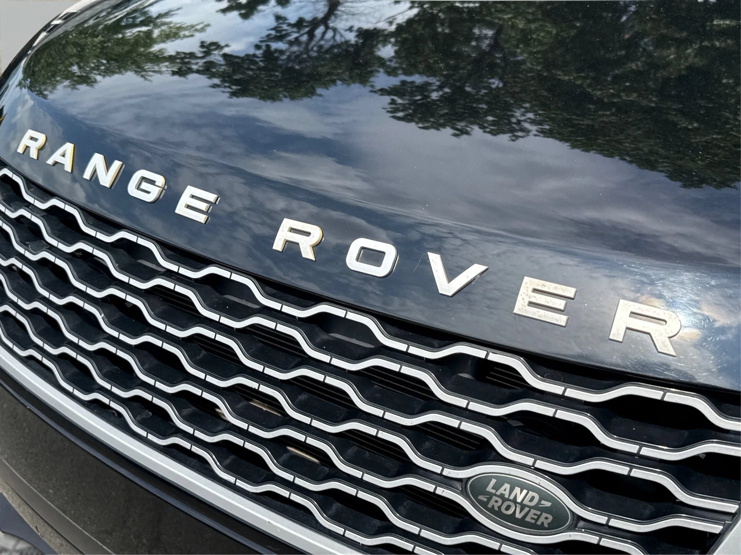 Used 2020 Land Rover Range Rover Velar S AWD/4WD image 31
