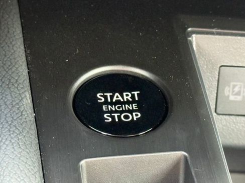 New 2025 Nissan Kicks SR w/ SR Premium Package image 29