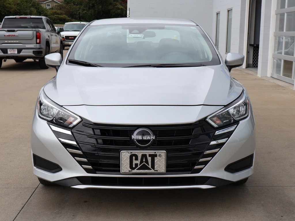 Used 2024 Nissan Versa SV w/ Trunk Package FWD image 5