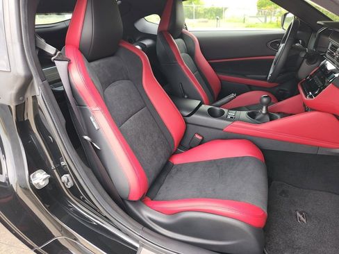 New 2025 Nissan Z Performance w/ Floor Mat Package image 9