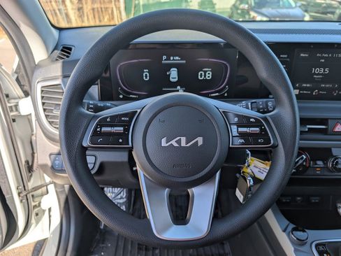 Certified 2024 Kia Seltos LX image 22