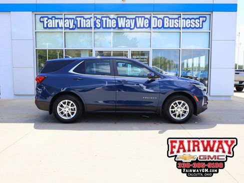 Used 2022 Chevrolet Equinox LT AWD/4WD image 1