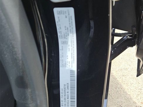 Used 2025 Chrysler Pacifica Select image 30