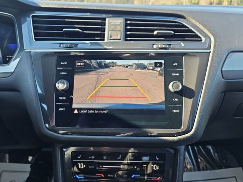 Used 2022 Volkswagen Tiguan SE image 27