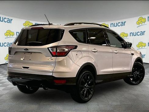 Used 2018 Ford Escape SE w/ SE Sport Appearance Package AWD/4WD image 6