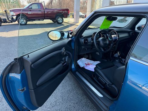 Used 2022 MINI Cooper S image 11