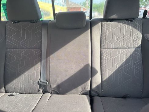 Used 2017 Toyota Tacoma TRD Sport image 17