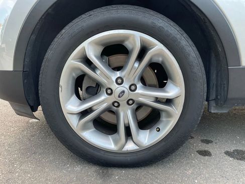 Used 2015 Ford Explorer Limited image 27