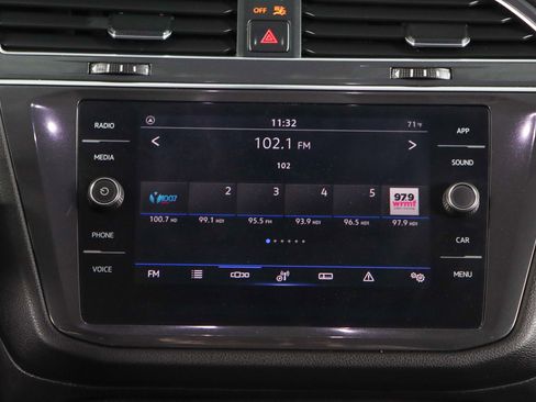 Used 2023 Volkswagen Tiguan SE image 19