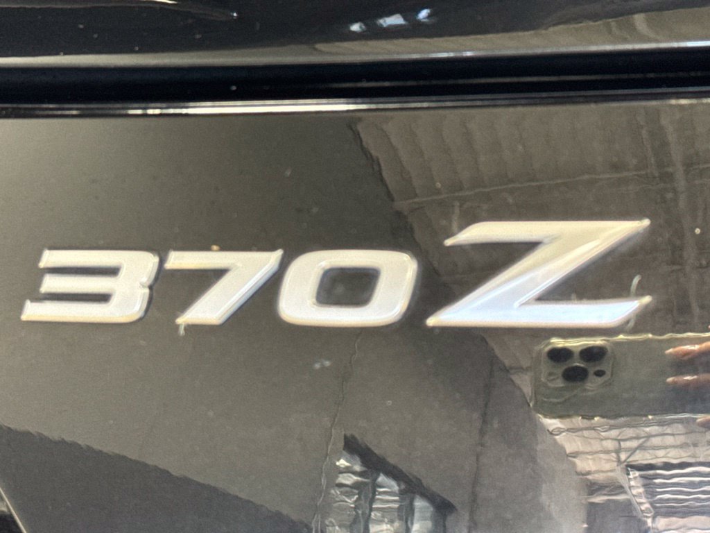 Used 2017 Nissan 370Z NISMO RWD image 26