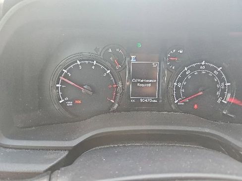 Used 2022 Toyota 4Runner SR5 AWD/4WD image 8