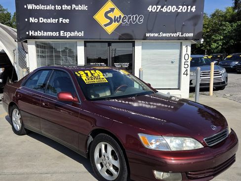 Used 2001 Lexus ES 330 FWD image 1