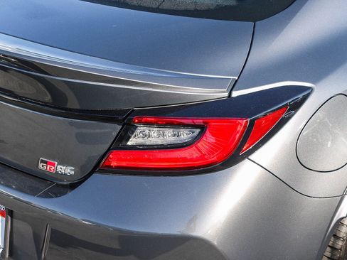 Used 2022 Toyota GR86 Premium image 10