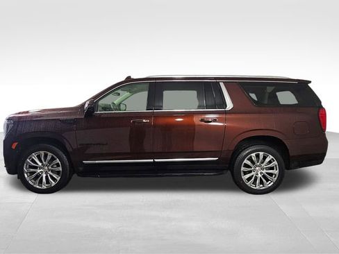 Used 2023 GMC Yukon XL Denali image 4