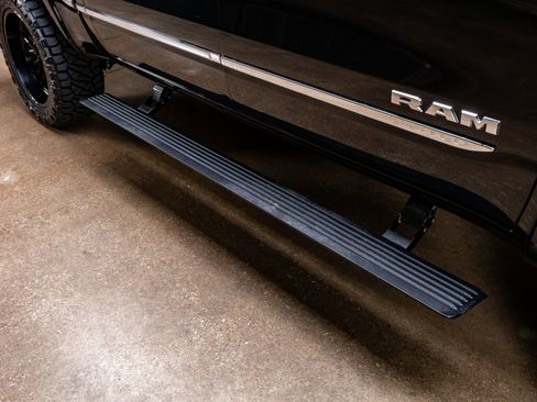 Used 2019 RAM 1500 Limited AWD/4WD image 13
