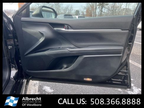 Used 2019 Toyota Camry XSE image 21
