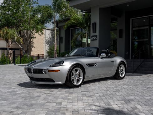 Used 2002 BMW Z8 RWD image 51