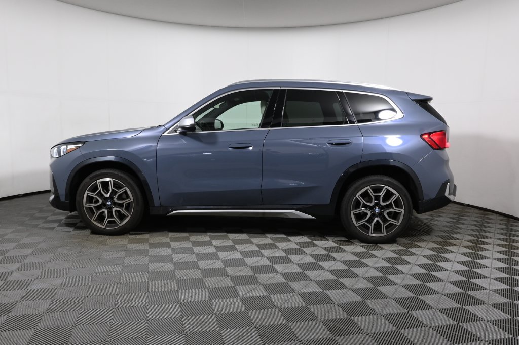 Used 2023 BMW X1 xDrive28i w/ Convenience Package AWD/4WD image 2