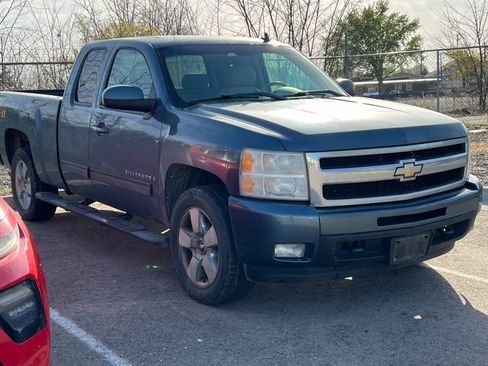Used 2009 Chevrolet Silverado 1500 LTZ w/ LTZ Plus Package AWD/4WD image 2