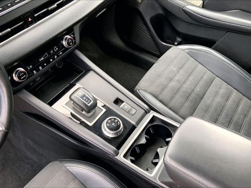 Used 2024 Mitsubishi Outlander SE FWD image 15
