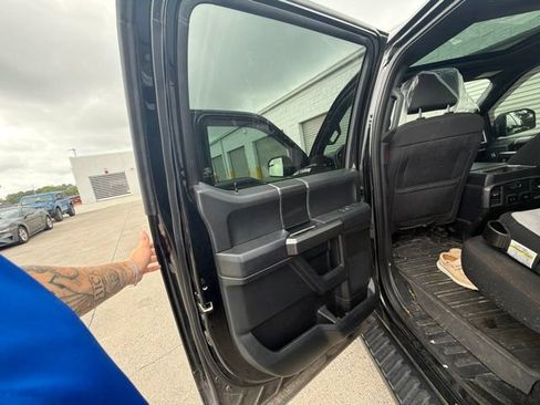 Used 2018 Ford F150 XLT w/ Equipment Group 302A Luxury AWD/4WD image 32