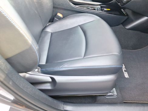 Used 2019 Toyota Prius Limited image 38