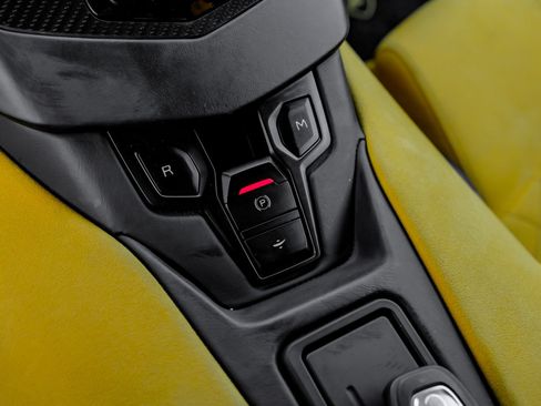 Used 2018 Lamborghini Aventador S AWD/4WD image 27