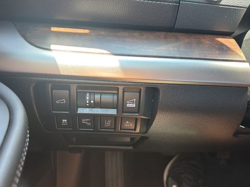Used 2019 Subaru Outback 2.5i Limited AWD/4WD image 19
