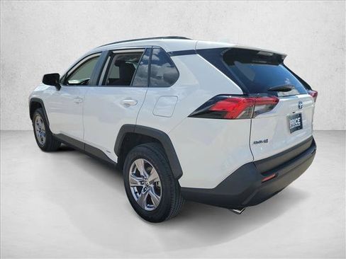 Used 2024 Toyota RAV4 LE image 7