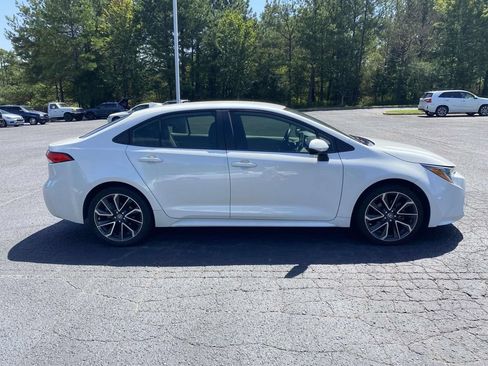 Used 2020 Toyota Corolla LE FWD image 4