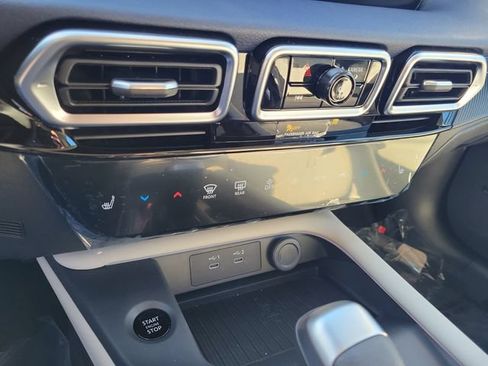 New 2026 Nissan Sentra SL w/ Floor Mat Package FWD image 17