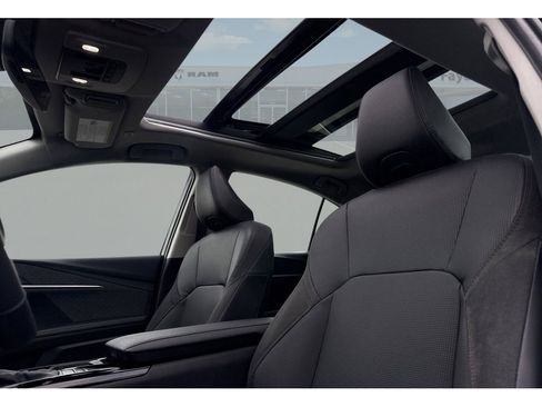 Used 2026 Toyota Camry XLE image 11